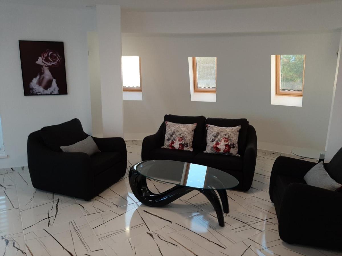 סבטי ולאס Incanto Apartments מראה חיצוני תמונה